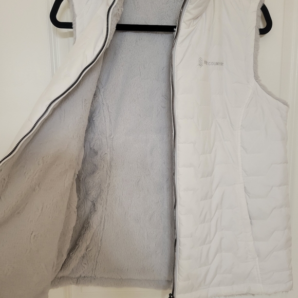 Reversible Vest - Picture 3 of 3